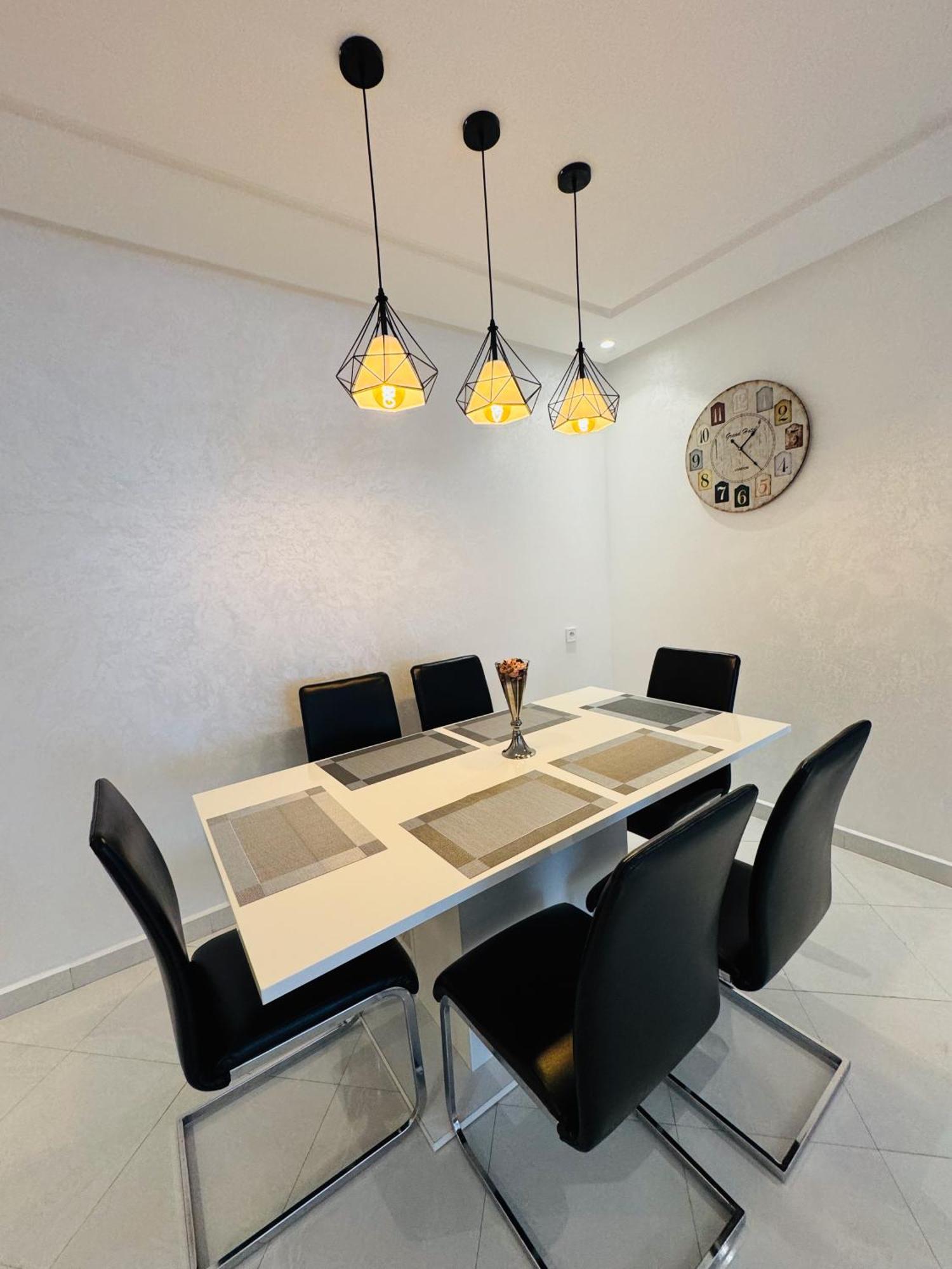 Modern Apartment In The Heart Of Танжер Экстерьер фото